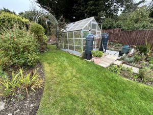 Photo 33- click for photo gallery